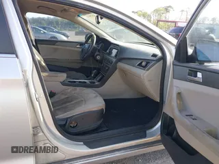 2016 Hyundai Sonata SE z VIN 5NPE24AF8GH350287, wystawiony jako IAAI lot #42476022 z przebiegiem 185 630 mil mil oraz . Historia ofert i sprzedaży dostępna na DreamBid. Obrazek 5.