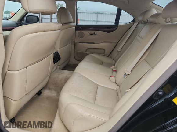 2011 Lexus LS 460 z VIN JTHCL5EF9B5012473, wystawiony jako Copart lot #62384625 z przebiegiem 166 149 mil mil oraz Czysty tytuł • Clean title. Historia ofert i sprzedaży dostępna na DreamBid. Obrazek 10.