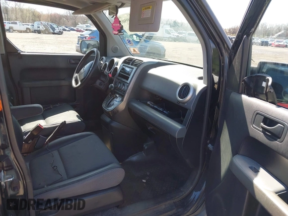 2003 Honda Element EX with VIN 5J6YH28513L034100, listed as a IAAI auction lot 41895081 with 235,350 mi miles and . Bid and sale history available at DreamBid. Image 5.