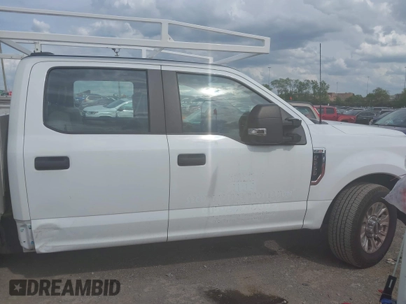 2022 Ford Super Duty F-250 SRW XL with VIN 1FD7W2A66NEF91226, listed as a IAAI auction lot 42099133 with 62,760 mi miles. Bid and sale history available at carsss.com. Image 13.