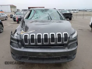 2015 Jeep Cherokee Latitude with VIN 1C4PJMCS2FW755219, listed as a IAAI auction lot 41830715 with 113,097 mi miles. Bid and sale history available at carsss.com. Image 12.