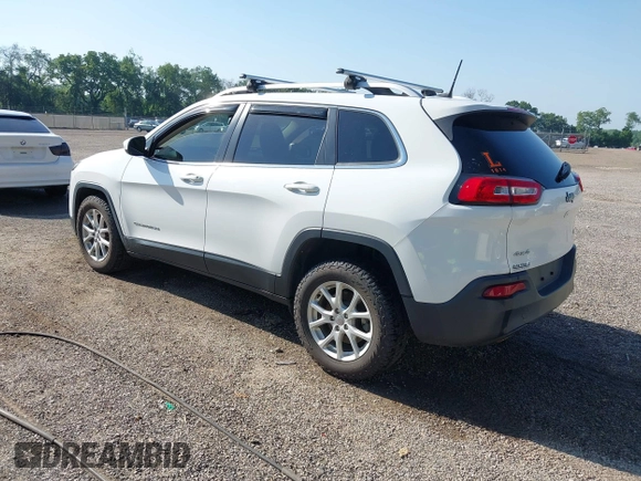 2016 Jeep Cherokee Latitude with VIN 1C4PJMCB7GW371955, listed as a IAAI auction lot 42562529 with 111,826 mi miles and . Bid and sale history available at DreamBid. Image 3.