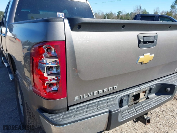 2012 Chevrolet Silverado 1500 LT with VIN 3GCPCSE07CG204577, listed as a IAAI auction lot 41629601 with 321,459 mi miles. Bid and sale history available at carsss.com. Image 17.