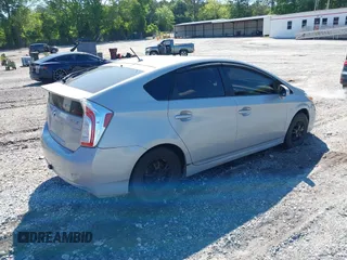 2015 Toyota Prius Four with VIN JTDKN3DU0F0417331, listed as a IAAI auction lot 42189981 with 111,255 mi miles. Bid and sale history available at carsss.com. Image 4.