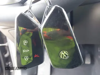 2024 Volkswagen Atlas SE z VIN 1V2LE2CA7RC230983, wystawiony jako IAAI lot #41786500 z przebiegiem 34 241 mil mil oraz . Historia ofert i sprzedaży dostępna na DreamBid. Obrazek 11.
