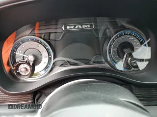 2020 Ram 1500 Limited z VIN 1C6RREHT1LN360188, wystawiony jako Copart lot #74491754 z przebiegiem Nie podano mil oraz Nie do naprawy • Non repairable. Historia ofert i sprzedaży dostępna na DreamBid. Obrazek 9.