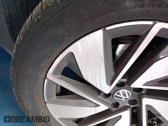 2024 Volkswagen Atlas SE with VIN 1V2HR2CA9RC557329, listed as a IAAI auction lot 42734151 with 19,097 mi miles and . Bid and sale history available at DreamBid. Image 22.