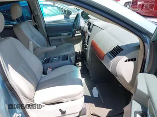 2008 Chrysler Town & Country Touring with VIN 2A8HR54P28R760003, listed as a IAAI auction lot 42464375 with 154,354 mi miles and . Bid and sale history available at DreamBid. Image 5.