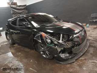 2015 Hyundai Veloster RE:FLEX with VIN KMHTC6AD2FU223615, listed as a IAAI auction lot 41388773 with 111,381 mi miles. Bid and sale history available at carsss.com. Image 1.