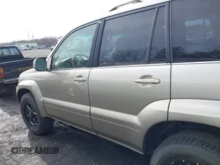2005 Lexus GX 470 with VIN JTJBT20X450091562, listed as a IAAI auction lot 41771447 with 192,037 mi miles and . Bid and sale history available at carsss.com. Image 14.
