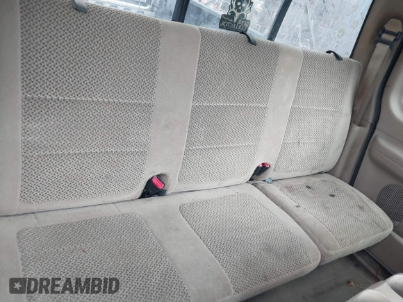2002 Ford F-150 XL with VIN 1FTRX17252NA19861, listed as a IAAI auction lot 41304648 with 279,277 mi miles. Bid and sale history available at carsss.com. Image 8.