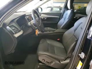 2025 Volvo XC90 Core с VIN YV4M12PJ6S1337310, выставлен на аукционе Copart как лот 46470055 с пробегом 8 940 миль миль и Чистый • Clean title. История ставок и продаж доступна на DreamBid. Изображение 7.