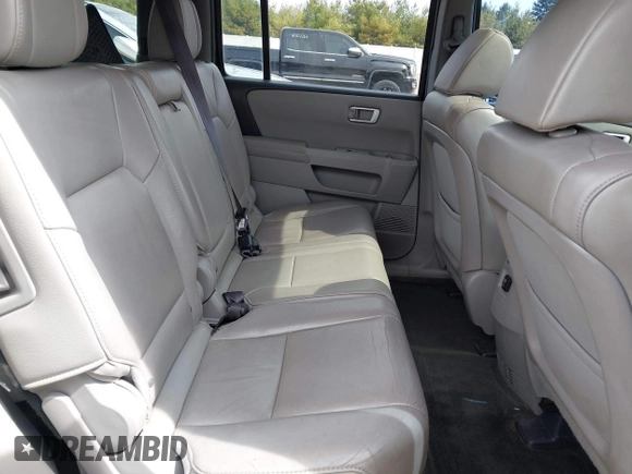 2014 Honda Pilot EX-L with VIN 5FNYF4H57EB009635, listed as a IAAI auction lot 41915219 with 272,017 mi miles. Bid and sale history available at carsss.com. Image 8.