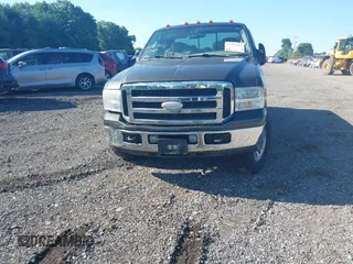 2005 Ford F-250 XL с VIN 1FTSX215X5EC32450, выставлен на аукционе IAAI как лот 42405822 с пробегом Не указан миль и . История ставок и продаж доступна на DreamBid. Изображение 12.