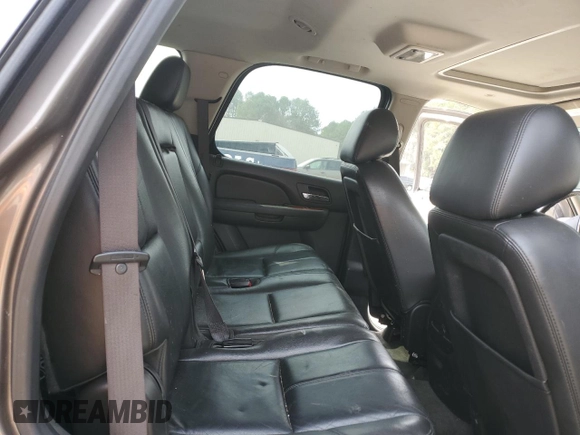 2013 Chevrolet Tahoe LT z VIN 1GNSKBE03DR181613, wystawiony jako Copart lot #49804675 z przebiegiem 227 939 mil mil oraz Szkoda całkowita • Salvage title. Historia ofert i sprzedaży dostępna na DreamBid. Obrazek 11.