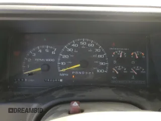 1999 GMC Suburban with VIN 3GKFK16R4XG509485, listed as a Copart auction lot 52611275 with 147,081 mi miles and Clean Title. Bid and sale history available at carsss.com. Image 9.