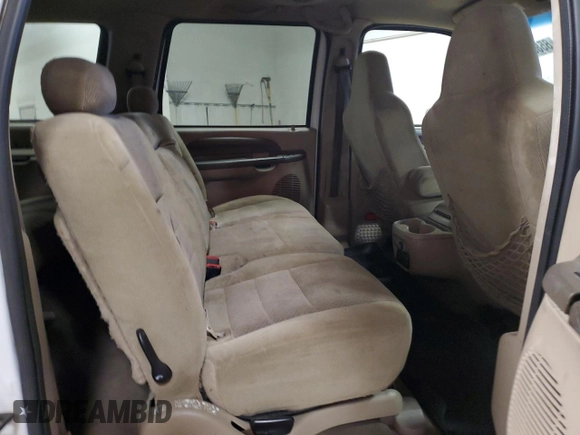 2004 Ford Excursion XLT with VIN 1FMNU41S94EB68872, listed as a Copart auction lot 85883684 with 313,211 mi miles and Clean Title. Bid and sale history available at DreamBid. Image 11.