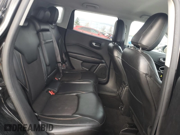 2018 Jeep Compass Latitude z VIN 3C4NJDBB9JT232917, wystawiony jako Copart lot #79050354 z przebiegiem 79 885 mil mil oraz Czysty tytuł • Clean title. Historia ofert i sprzedaży dostępna na DreamBid. Obrazek 11.