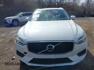 2019 Volvo XC60 Momentum with VIN LYV102RK9KB206928, listed as a IAAI auction lot 41673598 with 25,512 mi miles and . Bid and sale history available at DreamBid. Image 13.