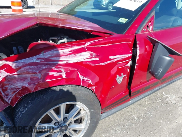 2009 Ford Mustang with VIN 1ZVHT80N695136392, listed as a IAAI auction lot 41509619 with 141,563 mi miles and . Bid and sale history available at carsss.com. Image 17.