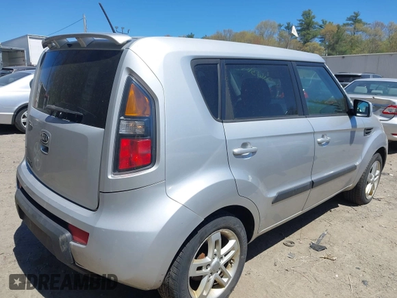 2011 Kia Soul + with VIN KNDJT2A28B7712547, listed as a IAAI auction lot 42163142 with 169,403 mi miles and . Bid and sale history available at DreamBid. Image 4.