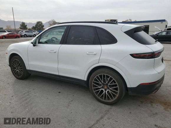 2021 Porsche Cayenne z VIN WP1AA2AY0MDA03642, wystawiony jako Copart lot #47849765 z przebiegiem 60 787 mil mil oraz Szkoda całkowita • Salvage title. Historia ofert i sprzedaży dostępna na DreamBid. Obrazek 2.