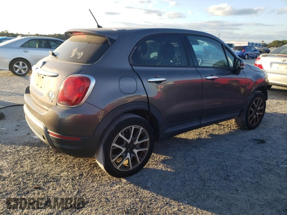 2016 FIAT 500X Trekking Plus z VIN ZFBCFYET2GP386504, wystawiony jako Copart lot #82576594 z przebiegiem 183 959 mil mil oraz Szkoda całkowita • Salvage title. Historia ofert i sprzedaży dostępna na DreamBid. Obrazek 3.