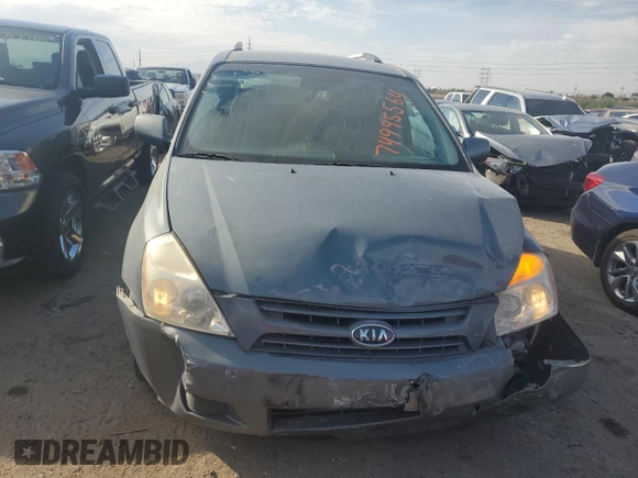 2009 Kia Sedona LX with VIN KNDMB233896315104, listed as a Copart auction lot 74995564 with 210,916 mi miles and Salvage Title. Bid and sale history available at carsss.com. Image 5.