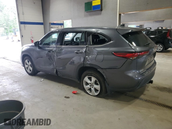 2022 Toyota Highlander LE z VIN 5TDBZRBH8NS596792, wystawiony jako Copart lot #56416845 z przebiegiem 40 761 mil mil oraz Szkoda całkowita • Salvage title. Historia ofert i sprzedaży dostępna na DreamBid. Obrazek 2.