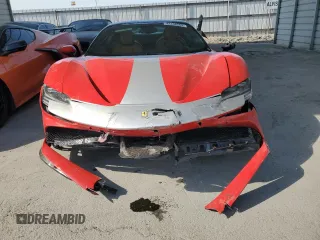 2022 Ferrari SF90 z VIN ZFF96NMA3N0285677, wystawiony jako Copart lot #42336505 z przebiegiem 1234 mil mil oraz Szkody całkowita. Historia ofert i sprzedaży dostępna na DreamBid. Obrazek 5.