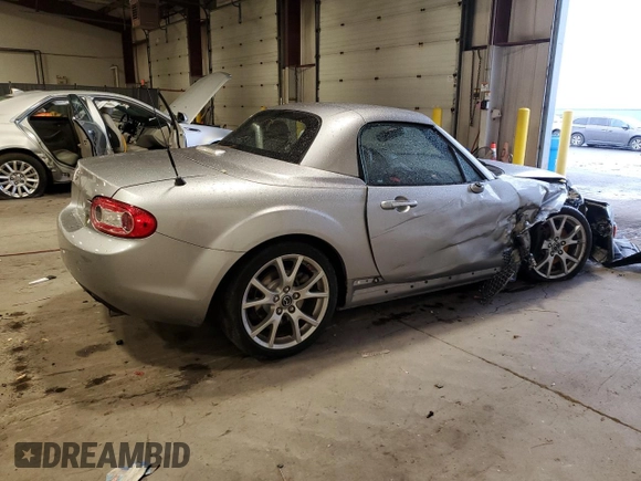 2015 Mazda MX-5 Miata Grand Touring z VIN JM1NC2PF4F0240535, wystawiony jako Copart lot #81727204 z przebiegiem 61 097 mil mil oraz Szkoda całkowita • Salvage title. Historia ofert i sprzedaży dostępna na DreamBid. Obrazek 3.