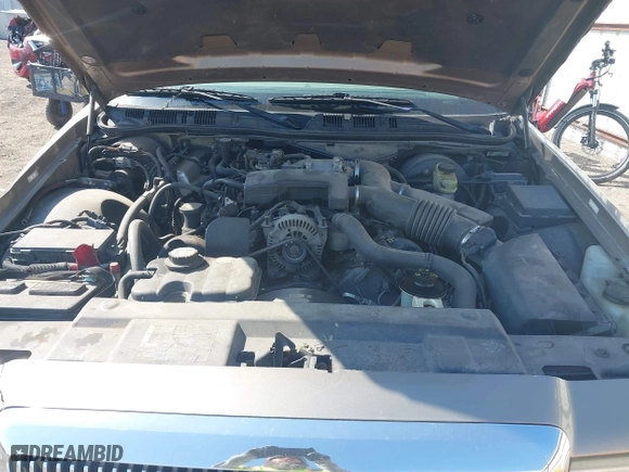 2004 Mercury Grand Marquis GS with VIN 2MEFM74W94X674014, listed as a IAAI auction lot 41973693 with 163,865 mi miles. Bid and sale history available at carsss.com. Image 10.