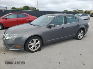 2012 Ford Fusion SE z VIN 3FAHP0HA7CR312497, wystawiony jako Copart lot #59585715 z przebiegiem 217 426 mil mil oraz Szkoda całkowita • Salvage title. Historia ofert i sprzedaży dostępna na DreamBid. Obrazek 1.