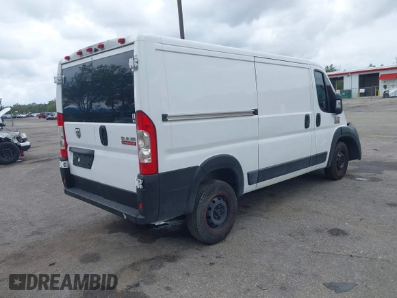 2017 Ram ProMaster Cargo z VIN 3C6TRVAG9HE546267, wystawiony jako IAAI lot #42180933 z przebiegiem 78 805 mil mil oraz . Historia ofert i sprzedaży dostępna na DreamBid. Obrazek 4.