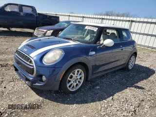 2015 MINI Hardtop S with VIN WMWXP7C59F2A35403, listed as a Copart auction lot 52197025 with 205,303 mi miles and Salvage Title. Bid and sale history available at DreamBid. Image 1.