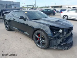 2017 Chevrolet Camaro 2SS with VIN 1G1FH1R76H0102061, listed as a IAAI auction lot 41738738 with 86,099 mi miles. Bid and sale history available at carsss.com. Image 1.