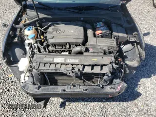 2017 Volkswagen Passat SEL Premium z VIN 1VWCT7A32HC077806, wystawiony jako Copart lot #47272815 z przebiegiem 127 040 mil mil oraz Szkoda całkowita • Salvage title. Historia ofert i sprzedaży dostępna na DreamBid. Obrazek 11.