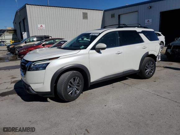 2024 Nissan Pathfinder SV with VIN 5N1DR3BB5RC308215, listed as a Copart auction lot 48916375 with 4,404 mi miles and Salvage Title. Bid and sale history available at carsss.com. Image 1.