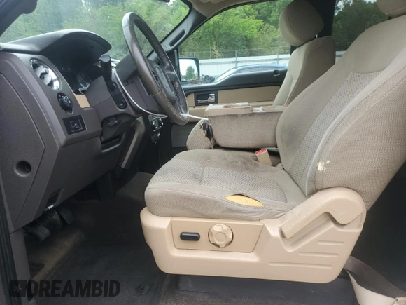 2013 Ford F-150 XL z VIN 1FTEX1CM3DFA39318, wystawiony jako Copart lot #56255635 z przebiegiem 284 281 mil mil oraz Szkoda całkowita • Salvage title. Historia ofert i sprzedaży dostępna na DreamBid. Obrazek 7.