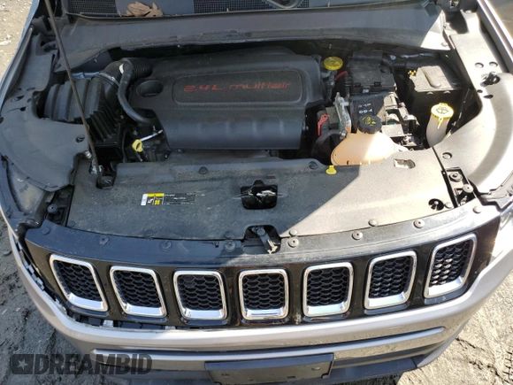 2018 Jeep Compass Latitude z VIN 3C4NJDBB8JT234996, wystawiony jako Copart lot #58418545 z przebiegiem 57 327 mil mil oraz Szkoda całkowita • Salvage title. Historia ofert i sprzedaży dostępna na DreamBid. Obrazek 12.