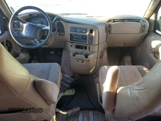 1998 GMC Safari with VIN 1GKDM19W4WB538303, listed as a Copart auction lot 76885334 with 319,225 mi miles and Salvage Title. Bid and sale history available at carsss.com. Image 8.