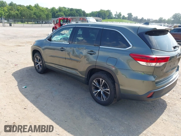 2017 Toyota Highlander LE with VIN 5TDBZRFH0HS442172, listed as a IAAI auction lot 42436089 with 95,437 mi miles and . Bid and sale history available at DreamBid. Image 3.