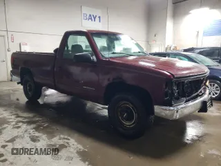 1998 GMC Sierra 1500 with VIN 1GTGC24RXWZ507261, listed as a Copart auction lot 86086414 with 250,149 mi miles and Salvage Title. Bid and sale history available at DreamBid. Image 4.