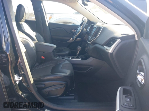 2018 Jeep Cherokee Latitude Plus with VIN 1C4PJMLB0JD507197, listed as a IAAI auction lot 41360448 with 61,877 mi miles and . Bid and sale history available at carsss.com. Image 5.