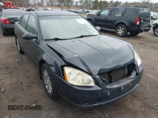 2006 Nissan Altima 2.5 with VIN 1N4AL11D06N347235, listed as a IAAI auction lot 41672148 with 141,667 mi miles. Bid and sale history available at carsss.com. Image 6.