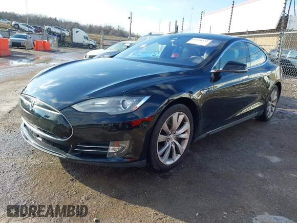 2016 Tesla Model S 70 with VIN 5YJSA1E11GF124965, listed as a IAAI auction lot 41458132 with Not provided miles and . Bid and sale history available at DreamBid. Image 2.