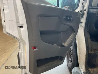 2020 Ford Transit Cargo z VIN 1FTBR1Y89LKA77943, wystawiony jako IAAI lot #42642576 z przebiegiem 144 064 mil mil oraz . Historia ofert i sprzedaży dostępna na DreamBid. Obrazek 6.