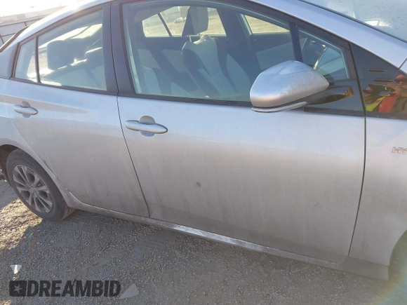 2020 Toyota Prius LE with VIN JTDL9RFU1L3018642, listed as a IAAI auction lot 41445840 with 41,090 mi miles and . Bid and sale history available at DreamBid. Image 14.