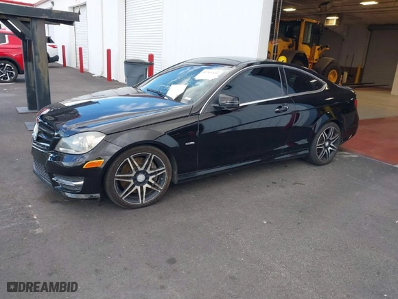 2014 Mercedes-Benz C-Class C 250 with VIN WDDGJ4HB3EG300841, listed as a IAAI auction lot 41765449 with 152,263 mi miles. Bid and sale history available at carsss.com. Image 2.