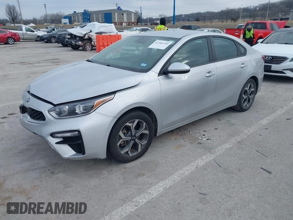 2021 Kia Forte LXS z VIN 3KPF24AD5ME269640, wystawiony jako IAAI lot #41381510 z przebiegiem 107 942 mil mil oraz . Historia ofert i sprzedaży dostępna na DreamBid. Obrazek 4.